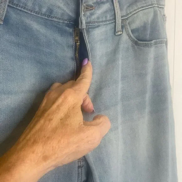 Old Navy Women's Size 10 Classic Bootcut Blue Jeans Stretch - Picture 3 of 12